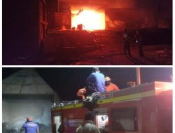 Pabrik Triplek Panjimas di Lebak Terbakar