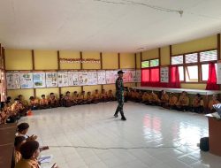 Ajarkan Kedisiplinan, Satgas Pamtas Yonarmed 10/ Bradjamusti Latih Pramuka di Perbatasan RI-Malaysia