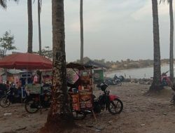 Libur Panjang, Ratusan Wisatawan Kunjungi Pantai Binuangeun