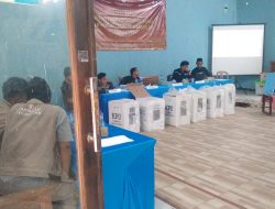 Melanjutkan Rapat Pleno Rekapitulasi Penghitungan Suara Yang Sempat Tertunda