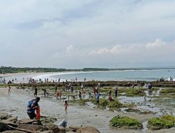 Lebaran Kedua Wisata Pantai Binuangeun Mulai Dipadati Wisatawan dari Berbagai Daerah