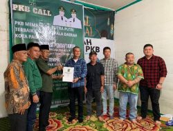 Alpian Maskoni Ambil Formulir Balon Walikota Pagar Alam 2024-2029