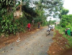 Giat Gotong Royong Jumat Bersih RT 013/03 Kampung Sukalasana Sambut Pembanguna Rehab Jalan Lingkungan