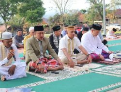 Hadiri Sholat Ied Idul Adha 1445.H di Lapangan Ex-MTQ Gunung Gare, Ini Pesan Pj Walikota Pagar Alam Lusapta Yudha Kurnia