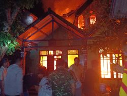 Diduga Korsleting Listrik, Satu Rumah Hangus Dilahap Sijago Merah