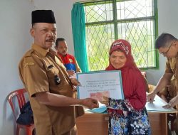 Pemdes Desa Nangerang Salurkan BLT-Dana Desa