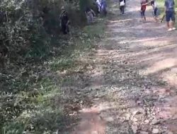 Sambut HUT RI ke-79 Masyarakat Kampung Cikarang Giat Gotong Royong