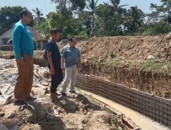 D.I Cibinuangeun Dianggap Bermasalah, DPUPR Lakukan Pengecekan Bersama Wartawan dan Aktivis Lebak