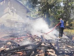 Kobong Berikut Isinya Ludes Terbakar di Kecamatan Malingping