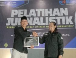 Dewan Kehormatan PWI Banten Sebagai Narsub Pelatihan Jurnalistik di Majlis Preman