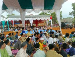 Perayaan Maulud Nabi Muhamad SAW di Desa Peucangpari disambut Antusias Ribuan Warga