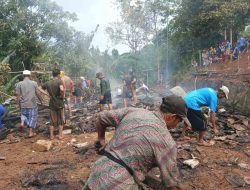 Satu Rumah di Kampung Pasir Tapos Ludes di Lalap Sijago Merah