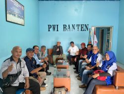 Ketua Umum PWI Zulmansyah Sekedang Kunjungi Sekretariat PWI Banten