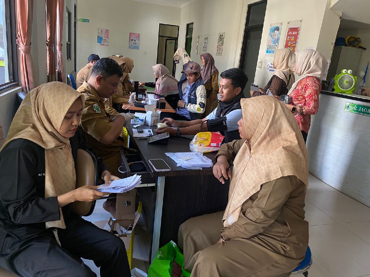 Tes kesehatan kepada seluruh petugas TPS