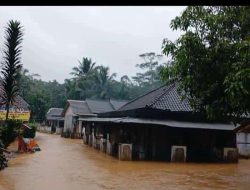 Banjir Melanda Dua kecamatan Cijaku dan Cigemblong