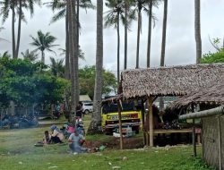 Wisatawan dari Berbagai Daerah Padati Pantai Binuangeun di Libur Natal dan Tahun Baru