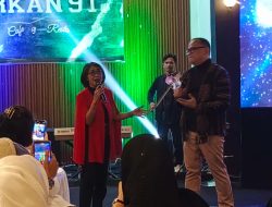 Tiga Artis Kondang Gebrak Cafe Arkan