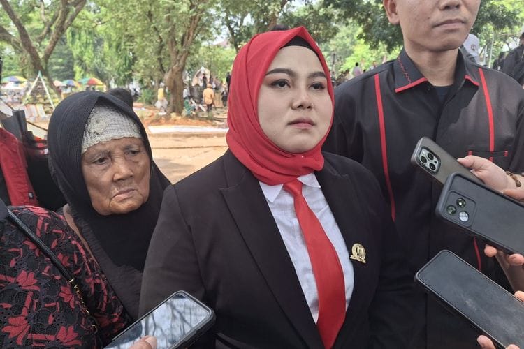 Tika Kartika Sari, Anggota Komisi III DPRD Lebak Fraksi Partai PDI Perjuangan soroti Pendamping PKH Benahi Data KPM agar tepat sasaran, pada Jum'at (31/01/2025).