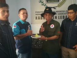 Peringati HPN 2025, PWI Lebak Potong Tumpeng