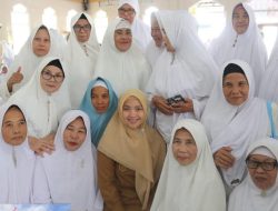 Tutup Kegiatan Sanlat di Masjid Taqwa, Wakil Walikota Pagar Alam Bertha Edward Sampaikan Hal Ini