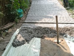 Kualitas Rabat Beton di Desa Kaduhauk Diragukan, Kepala Desa Menghindar Saat Dikonfirmasi