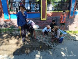 Janji Wagub Tinggal Janji, Kali ini Para Tokoh Masyarakat Desa Malingping Utara Bergotong-royong Perbaiki Jalan Poros Desa