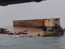 Nelayan Labuan Ngadu ke DPRD Banten soal Tumpahan Batu Bara Tongkang Titan 14