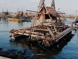 Nelayan Lebak Selatan Pesisir Binuangeun Menjerit Sebab Harga Benur yang Sangat Murah