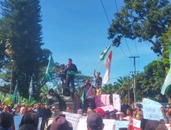 Aksi Protes Petani Sawit Banten Tuntut Keadilan di PKS Kertajaya