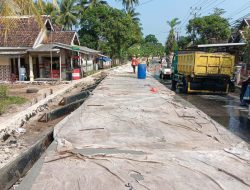 Jalan Simpang-Bayah Diperbaiki, Warga Mengaku Senang