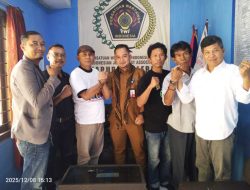 Perkuat Kolaborasi dan Literasi Publik, Ketua Saung Peradaban Lebak King Cobra Bersilaturahmi ke PWI