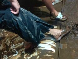 Pipa PDAM Bocor Rumah dan Warung di Desa Parungsari Terendam, Warga Tak Bisa Tidur