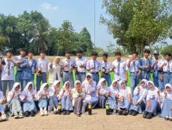 PLP Kelompok 2 UIN SMH Banten dan MAN 2 Serang Kenalkan Pengolahan Sampah Organik melalui Eco Enzyme